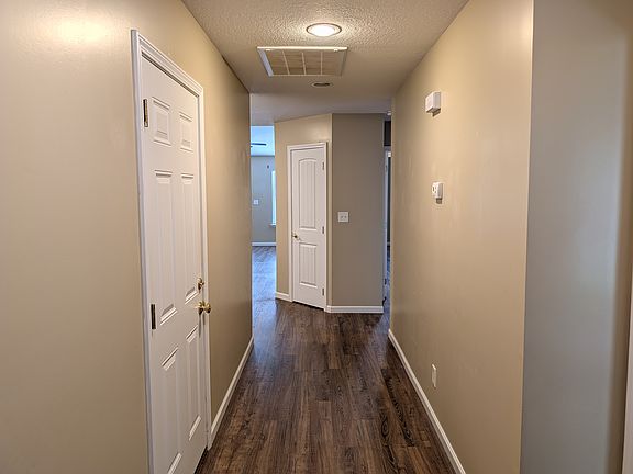 5th image of 3880 Simpson Rd E