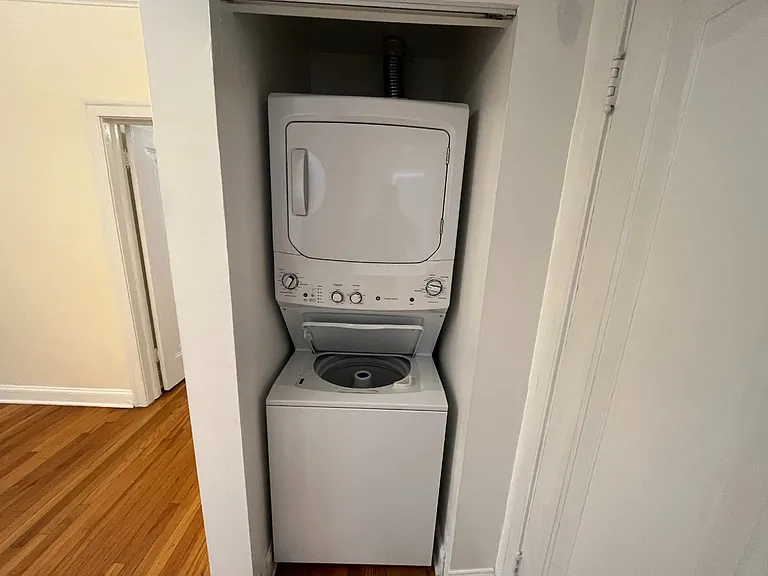 6131 N Hoyne Ave #1 — Photo 5