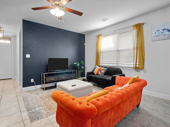 5th image of 1412 Green Leaf Dr