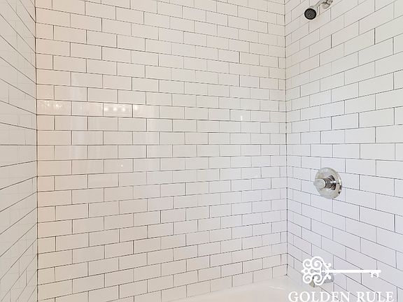 3rd image of 2508 SW 35th Pl #1G-38