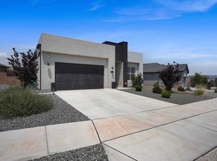5213 Bullseye Rd NE, Rio Rancho, NM 87144