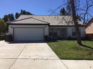420 Riverview Dr, Redlands, CA 92374