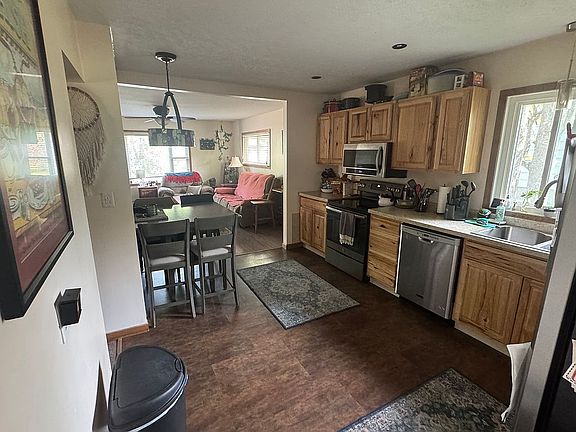 3rd image of 1705 Woodland Ave