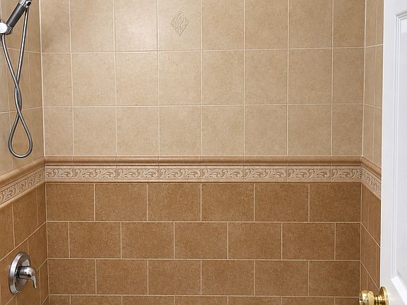 3rd image of 5861 81st St APT 3