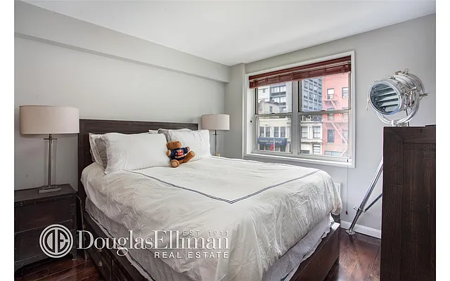 Rented by Douglas Elliman | media 14