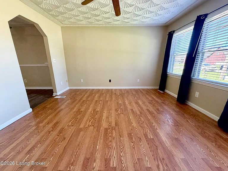 7210 Strive Ln — Photo 2