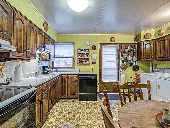 4th image of 514 N Church St