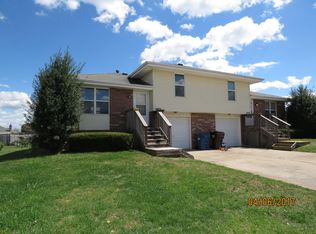 1828 Tower Cir, Nixa, MO 65714