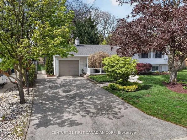 16 Gustin Ave, London, ON N6P 1C2