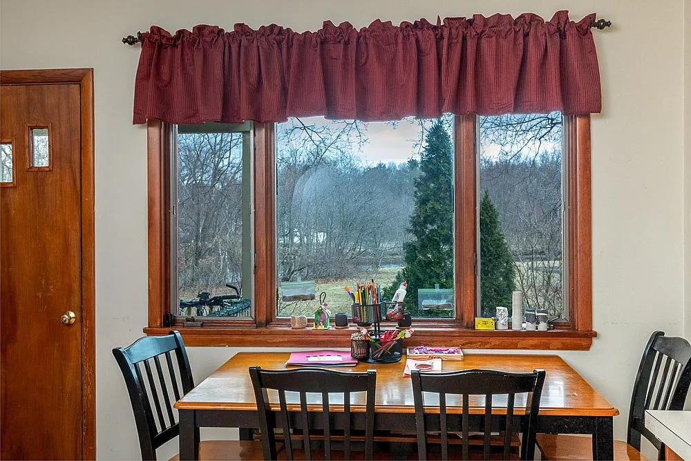 3 bed, 1200 sqft, $3,700 — Photo 2