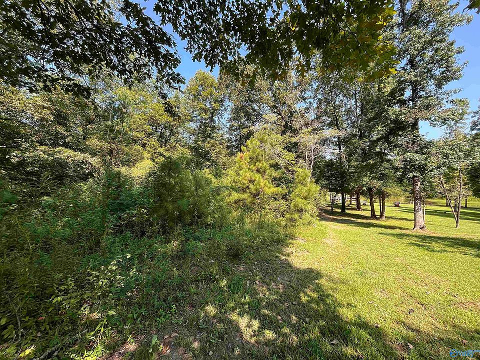 2nd image of 407 Crawfish Ln