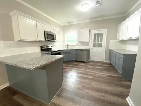 17117 Ashton Ave, Greenwell Springs, LA 70739