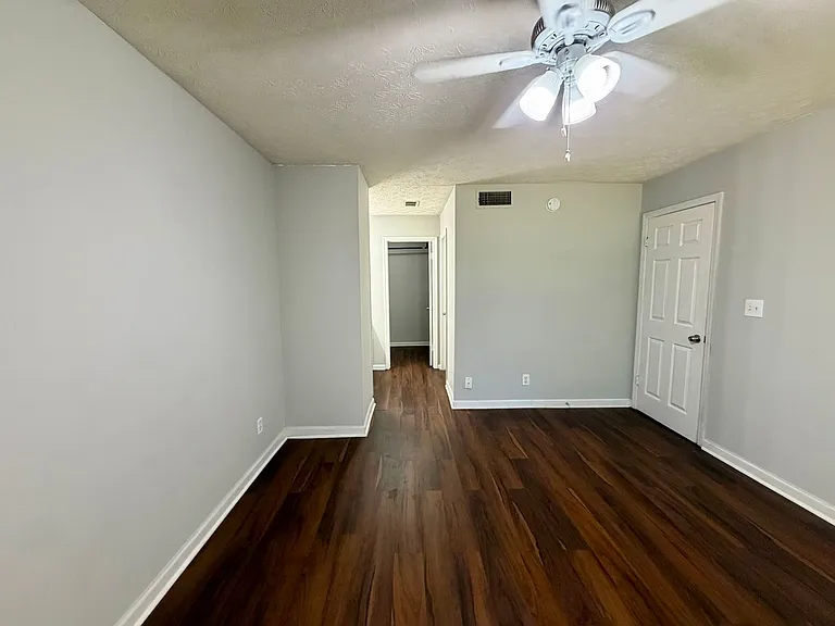 8588 Creekwood Way — Photo 20