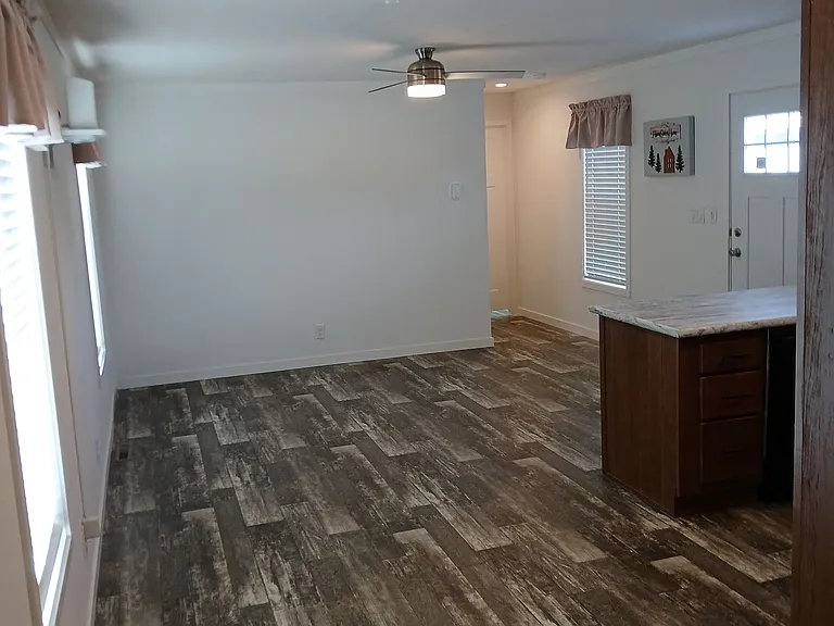 2718 4th Ave — Photo 5