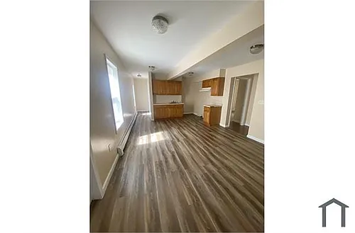 377 Brooks St #2 Photo 1