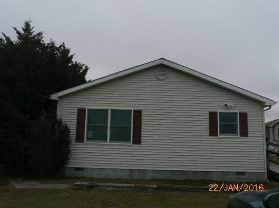1st image of 8575 Garden Ln