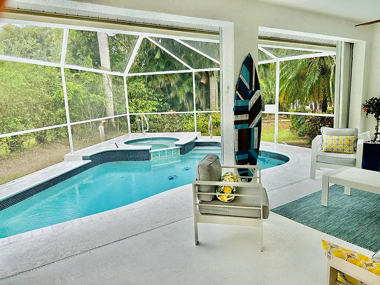2540 Royal Palm Ct — Photo 12