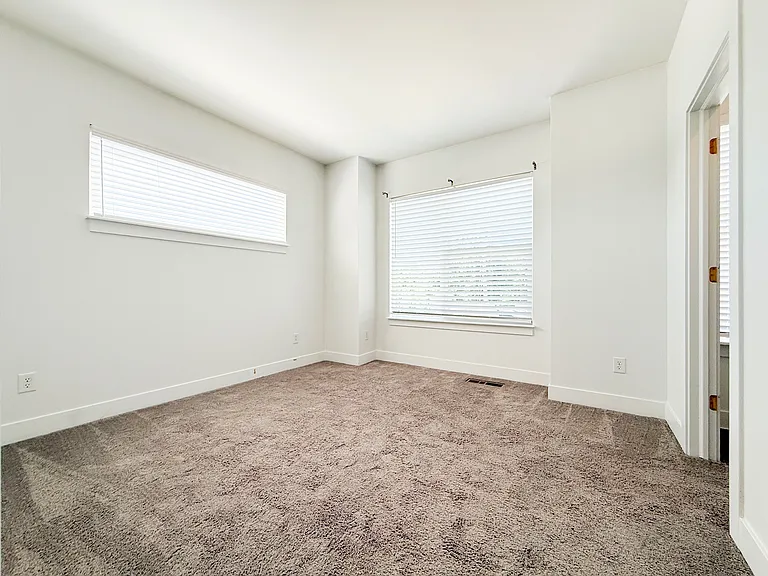 1732 Alloy Dr — Photo 8