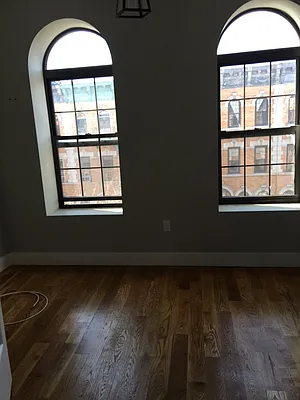 Rented by LC Management USA 1 | media 48