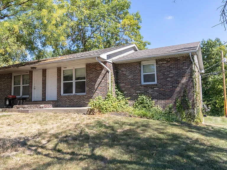 706 Demaret Dr #C — Photo 29