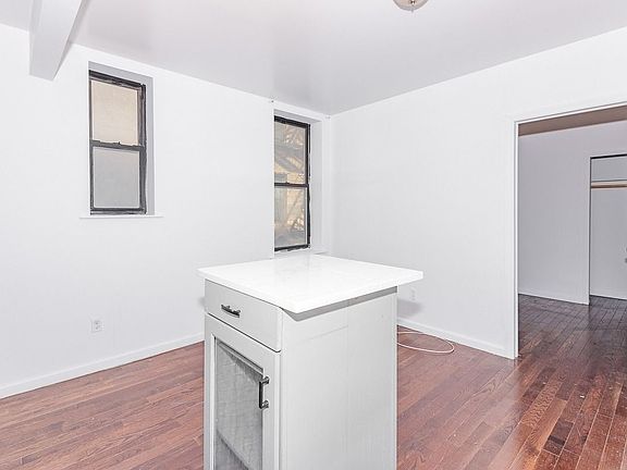 4th image of 116 E 19th St #8F