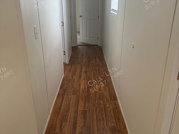 5th image of 12 Halfmoon Cir