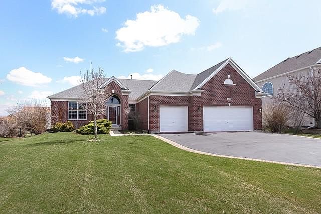 1st image of 677 Kelley Dr