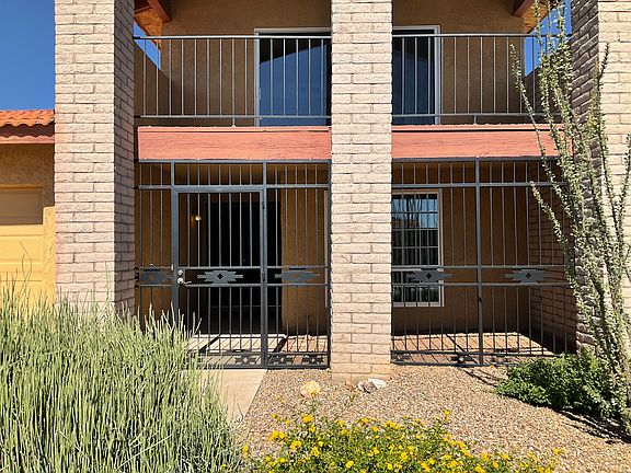 3 Front of house_10212022