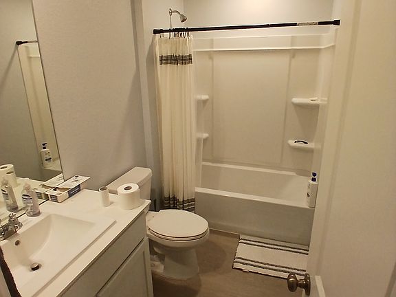4th image of 28926 Great Canyon Dr