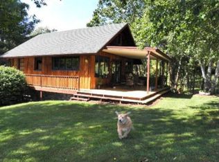 90 Teaberry Ln, Troutdale, VA 24378