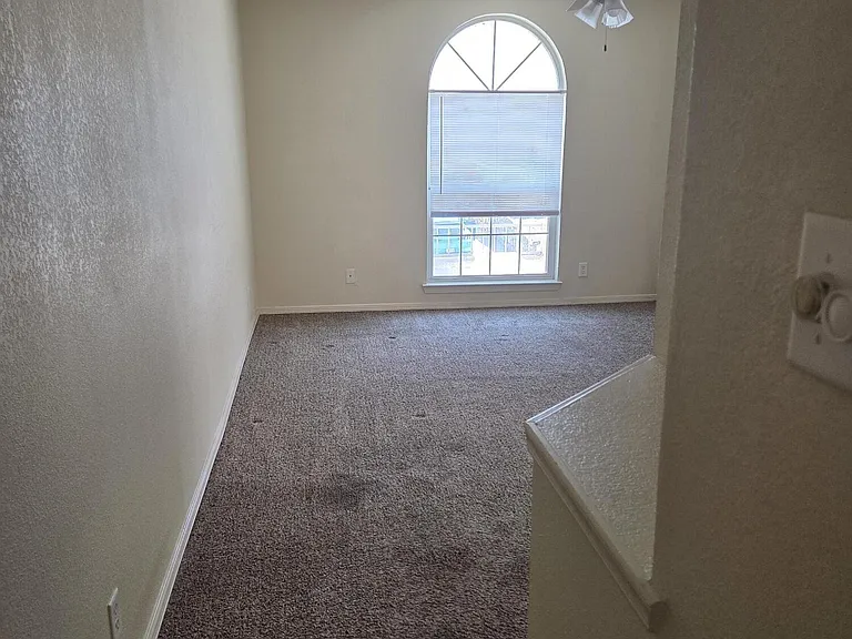 3717 NE Hubble Dr — Photo 23