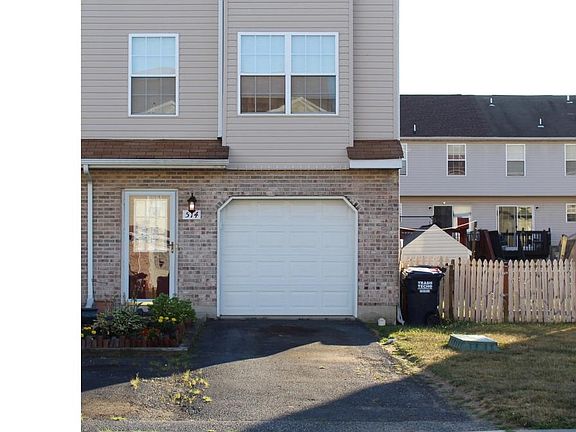 3rd image of 514 Sally Ln