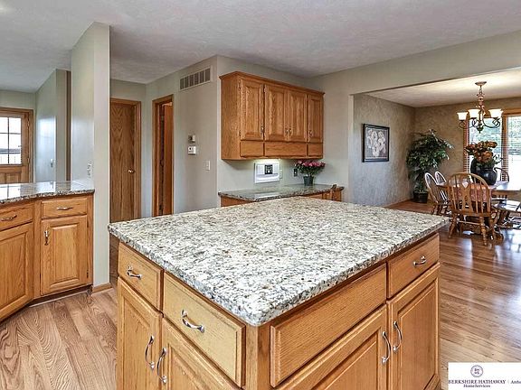 5th image of 16645 Cinnamon Dr