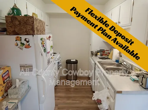 1516 E Grand Ave #101 Photo 1