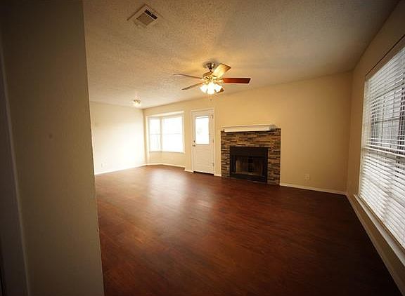 2nd image of 11701 Kings View Ct #B
