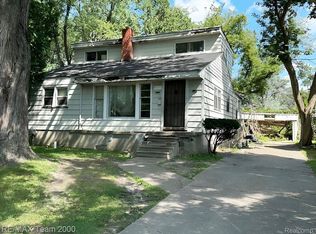 17228 Chapel St, Detroit, MI 48219