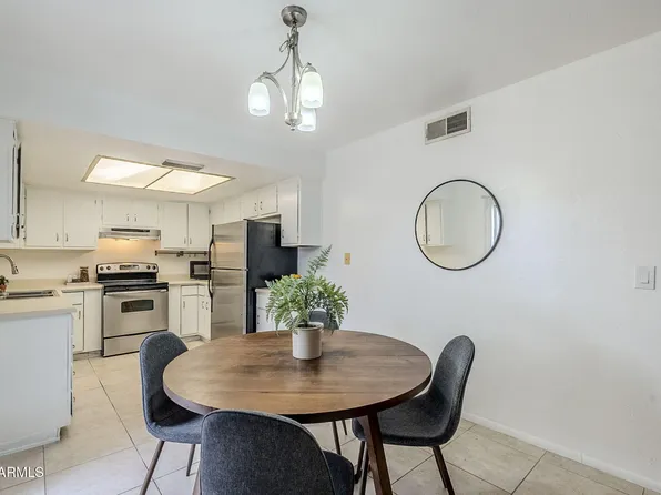 16 W LOMA VISTA Drive #104, Tempe, AZ 85282