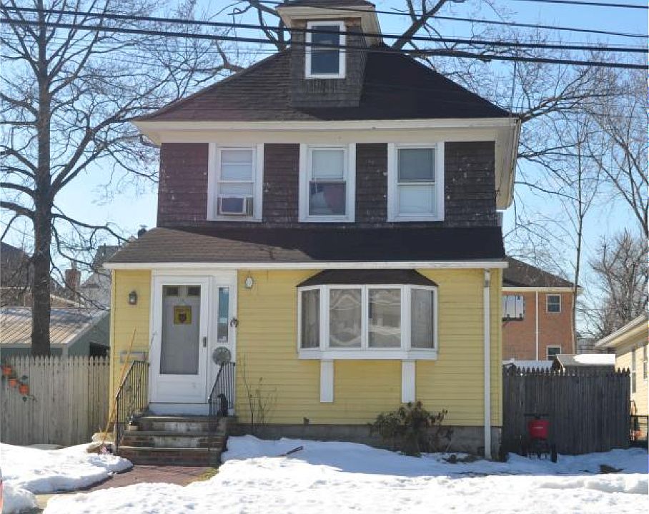 2nd image of 3520 215th Pl