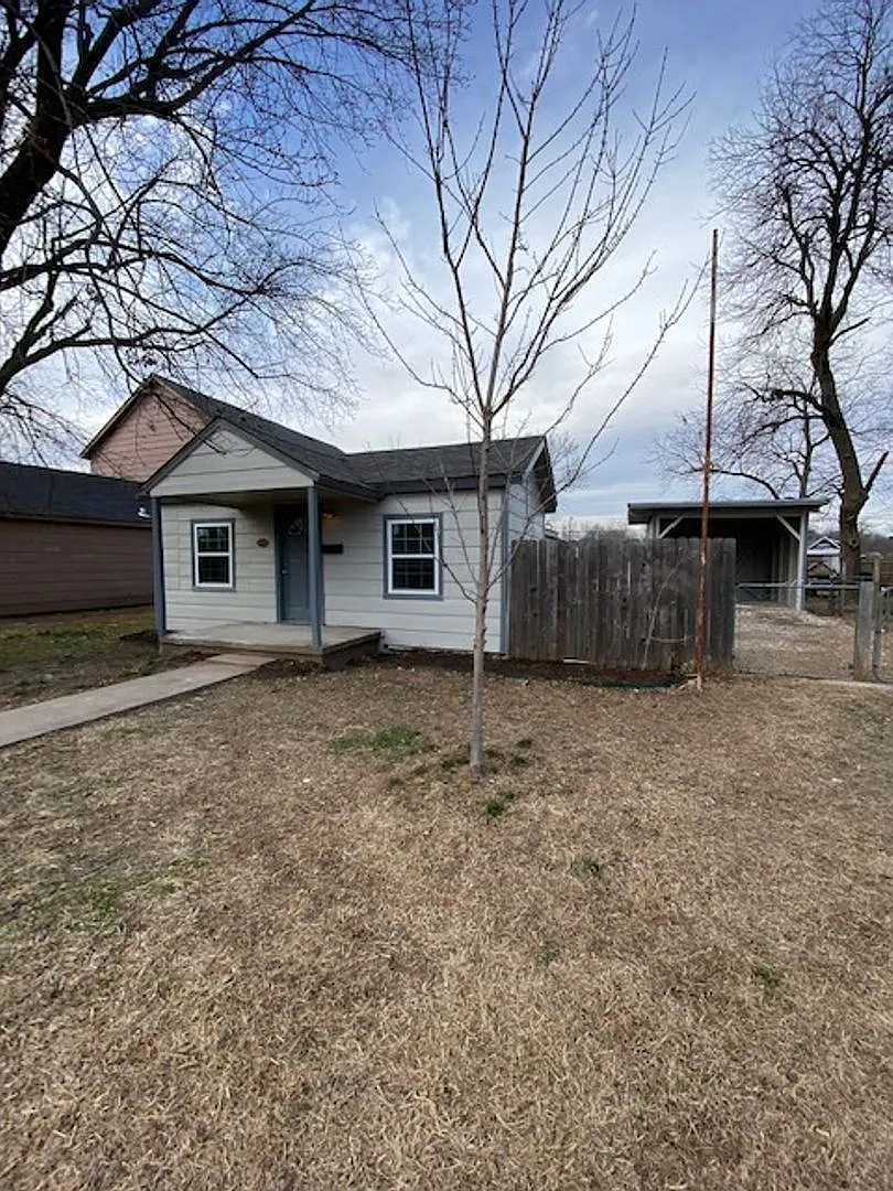 **Charming 3-Bedroom, 2-Bath Home in West Tulsa $1,295/Month — Photo 1