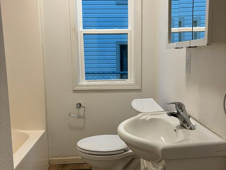 1252 Corby Blvd — Photo 10