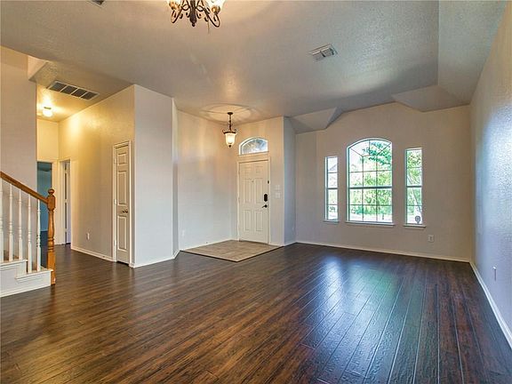 5th image of 2836 Tangleglen Dr