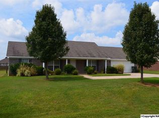 560 Hills Chapel Rd, Hazel Green, AL 35750