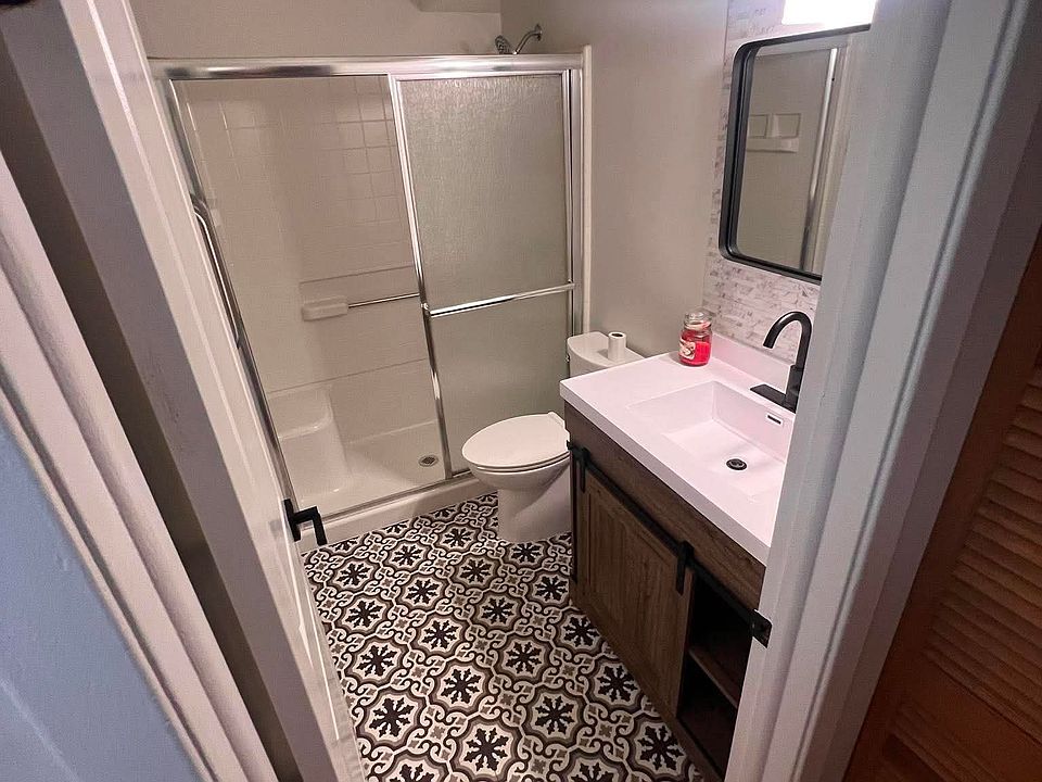 1st image of 225 W Johnson St APT 2A