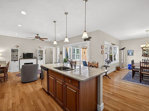 5th image of 26 Portico Way #26