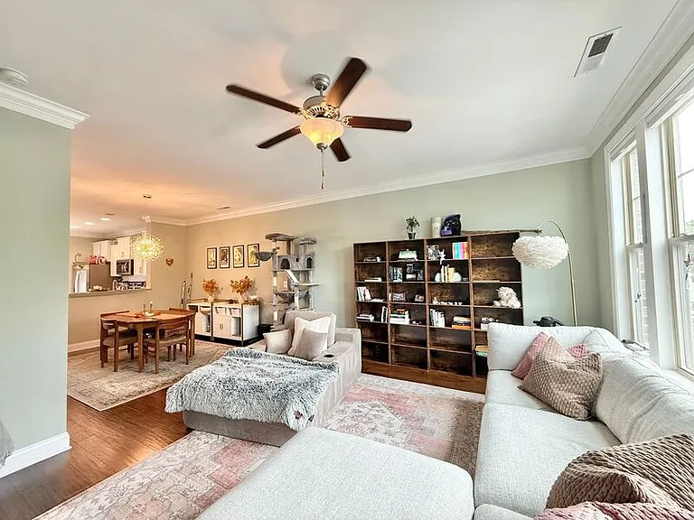 455 Village Commons Ln — Photo 16
