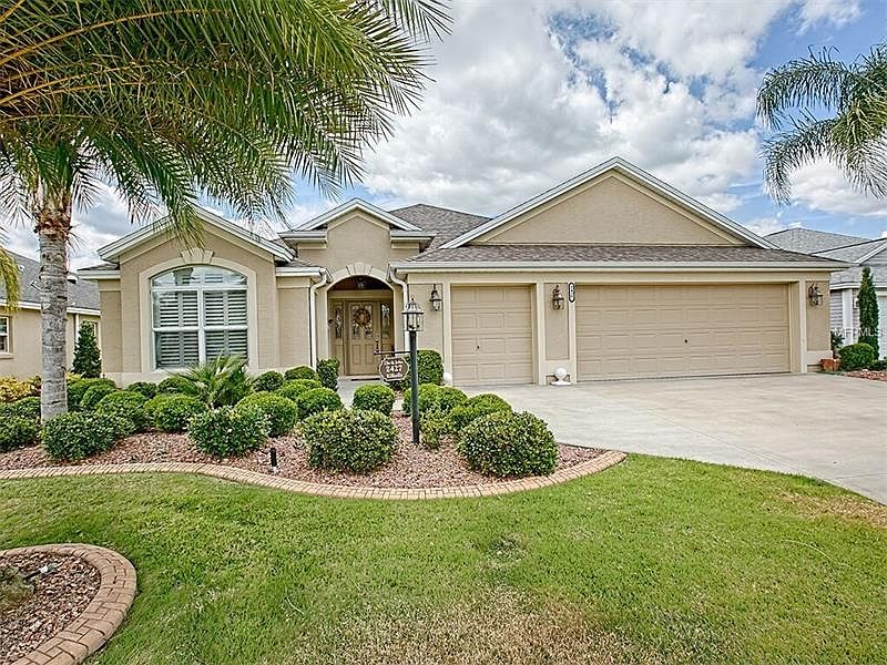 1st image of 2427 Carriage Hill Way