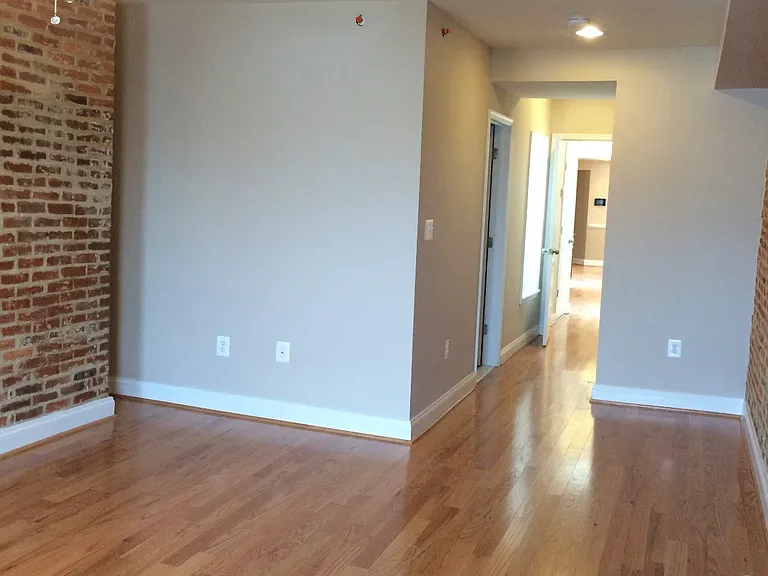 Eastern Ave — Photo 5