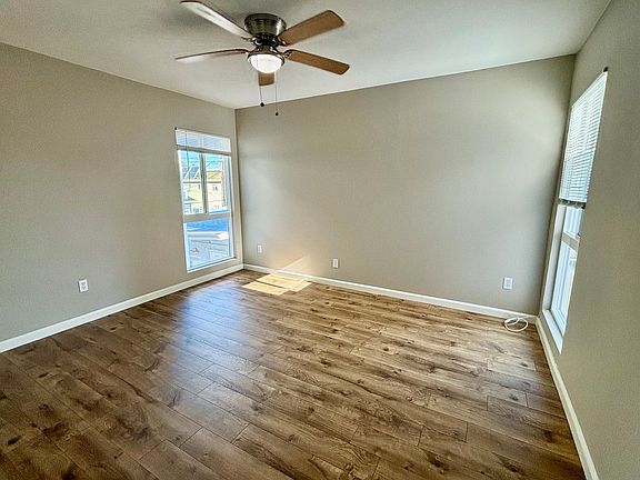 4th image of 270 B Ave APT D