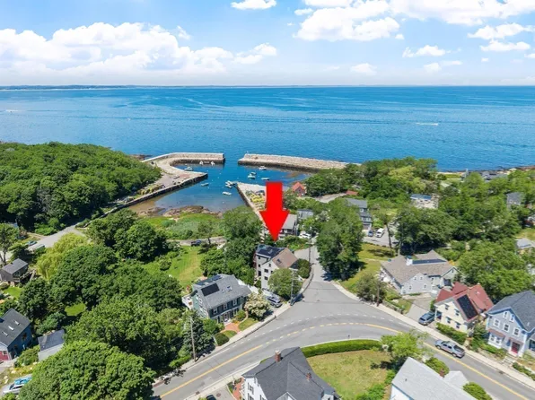 12 Andrews St, Gloucester, MA 01930