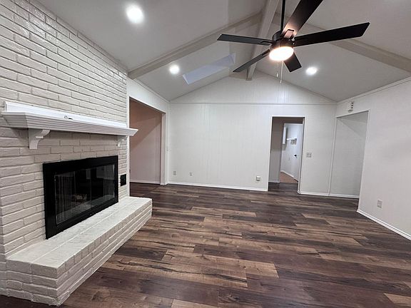 4th image of 2712 Lawndale Dr